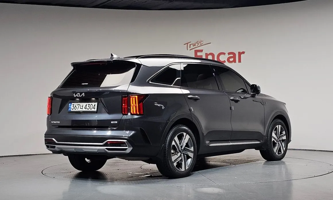 Kia Sorento — фото 8