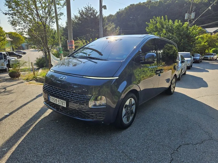 Hyundai Staria — фото 1
