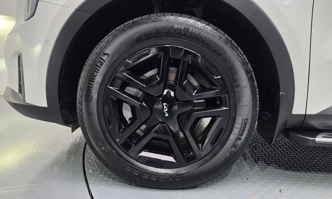 Kia Sorento — фото 10