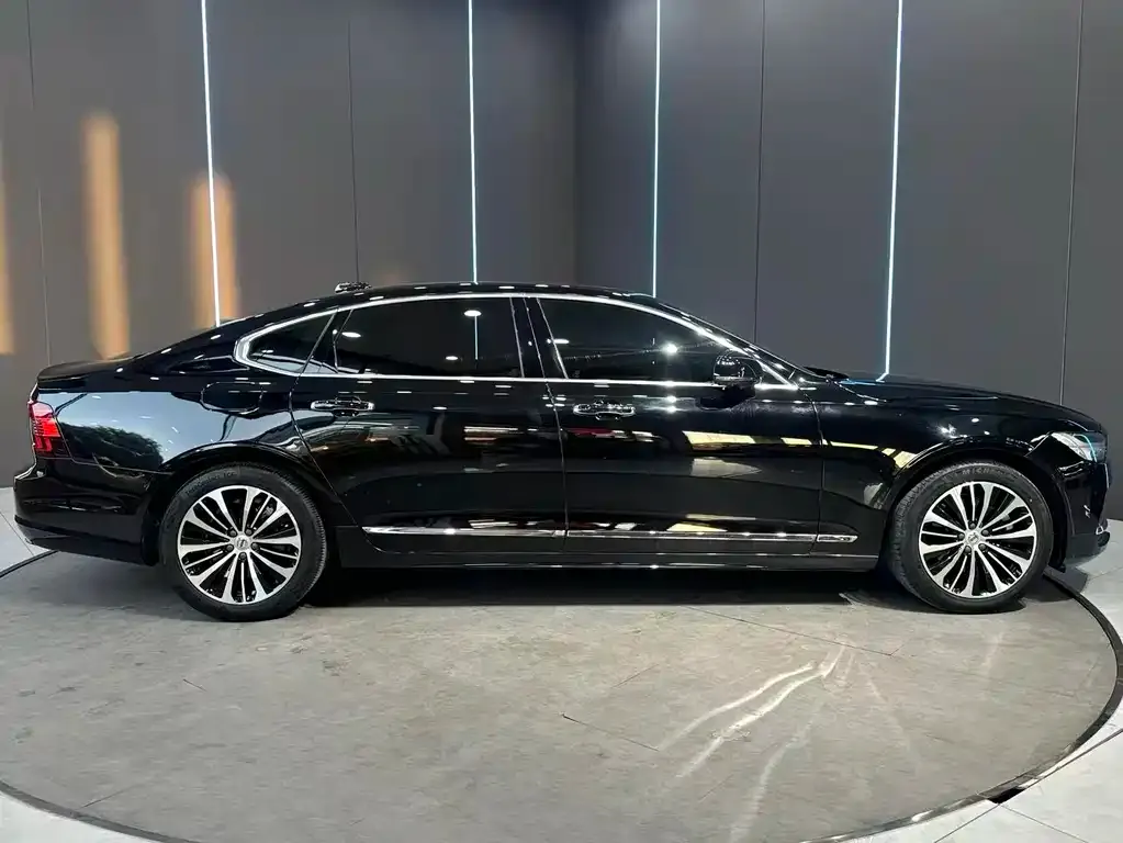 Volvo S90 — фото 3