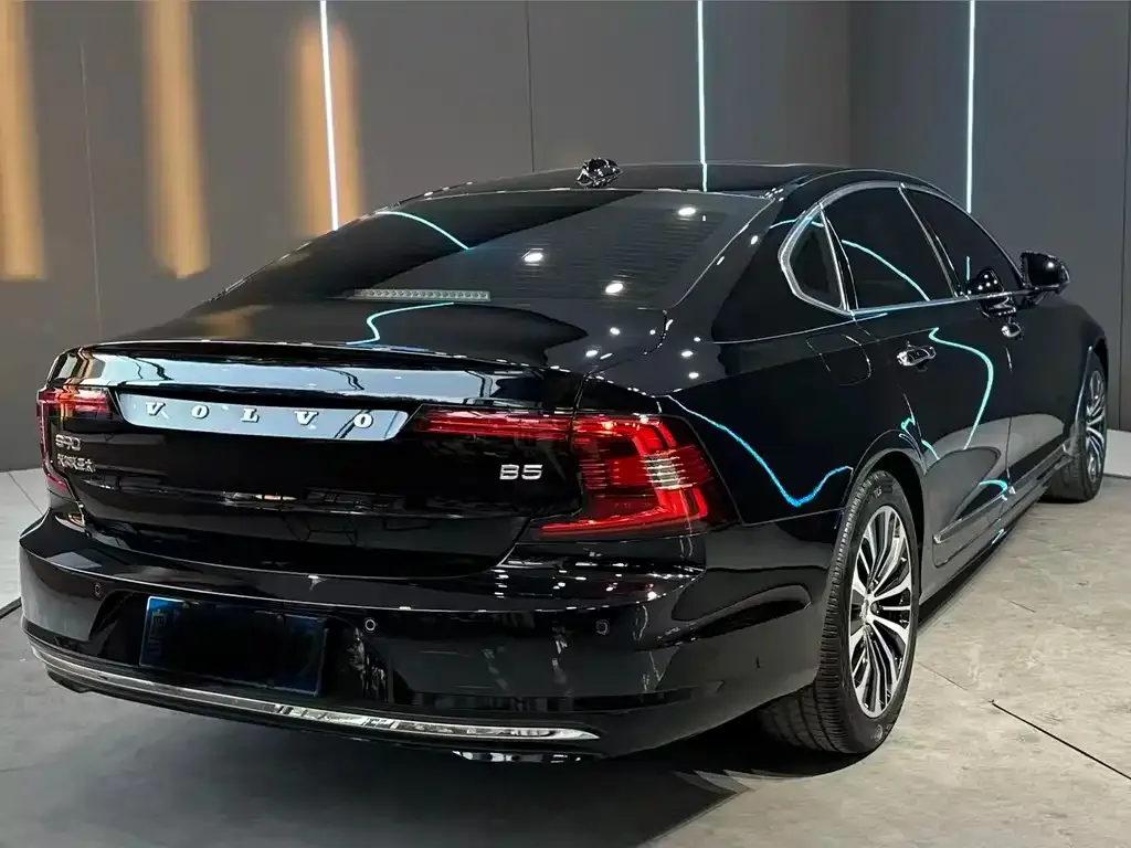 Volvo S90 — фото 4