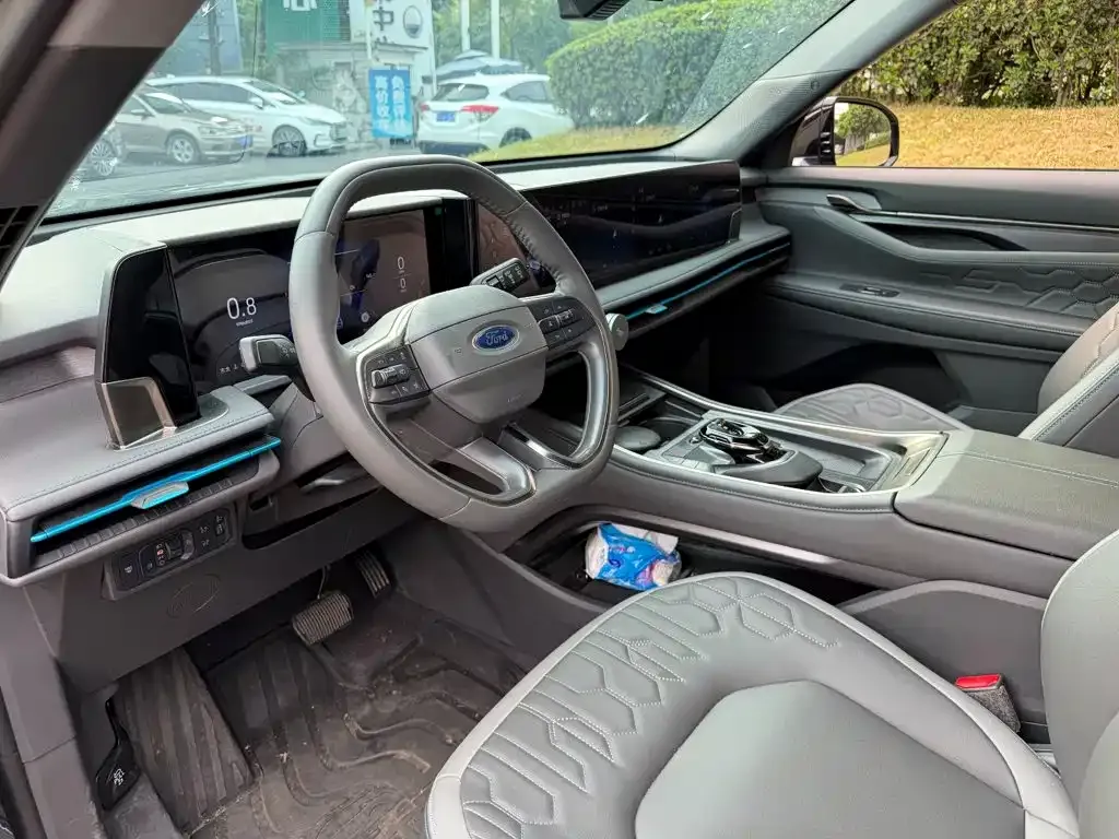 Ford Edge — фото 10