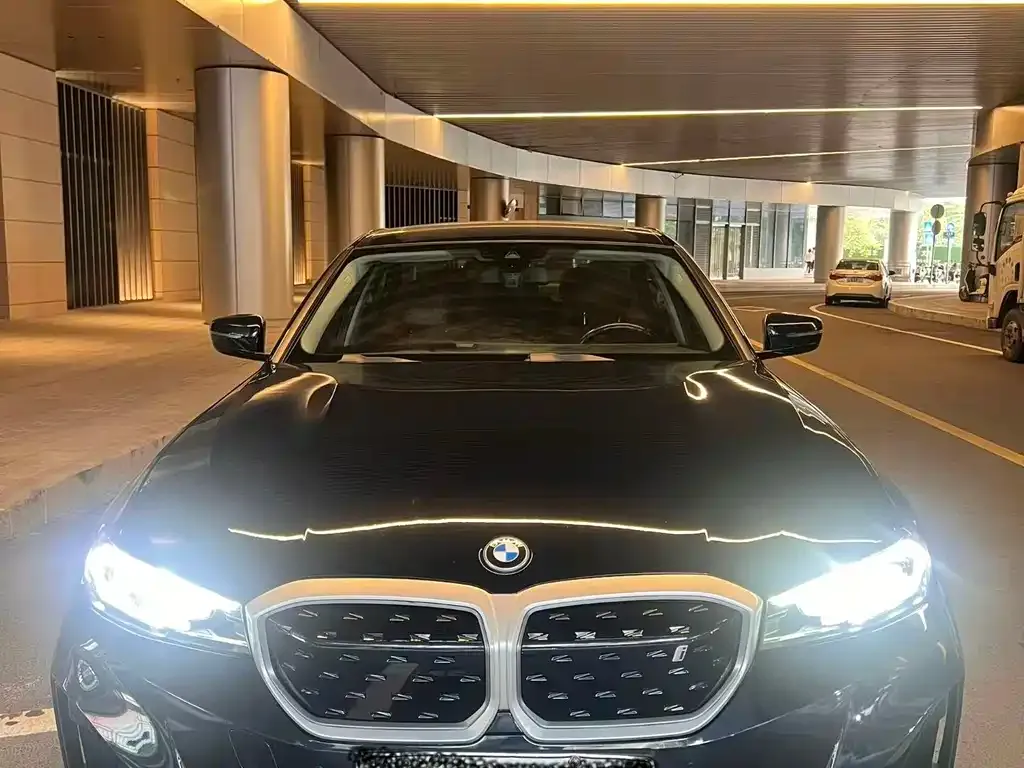 BMW i3 — фото 1