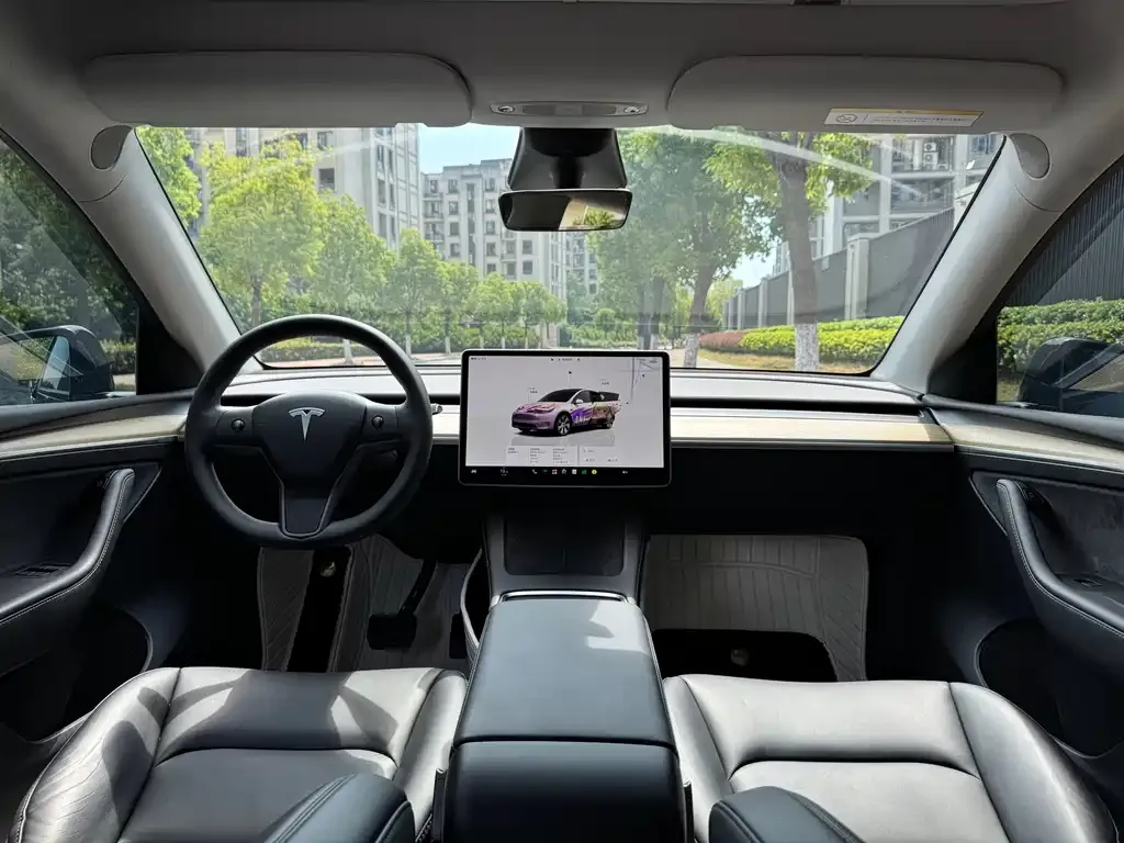 Tesla Model Y — фото 4