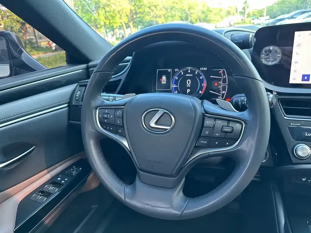 Lexus ES — фото 2