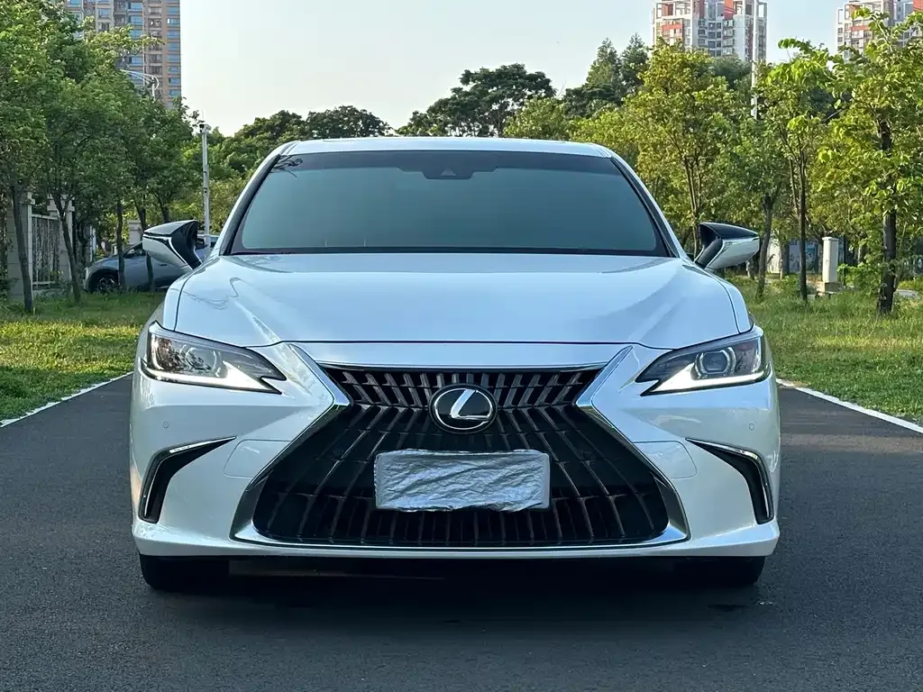 Lexus ES — фото 3