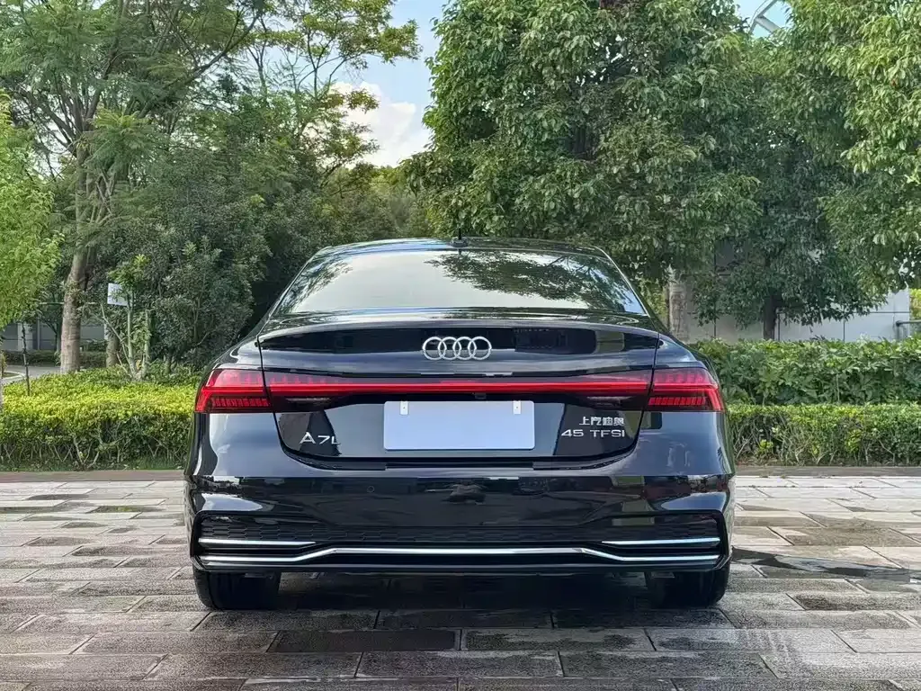 Audi A7L — фото 6