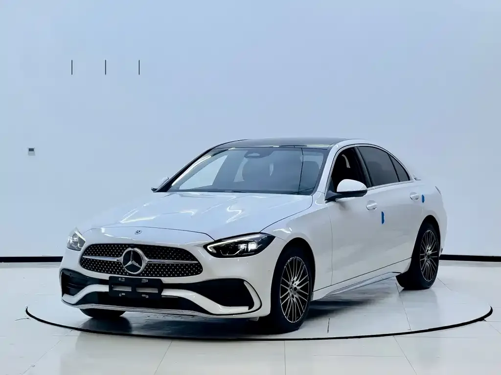Mercedes-Benz C-Class — фото 1