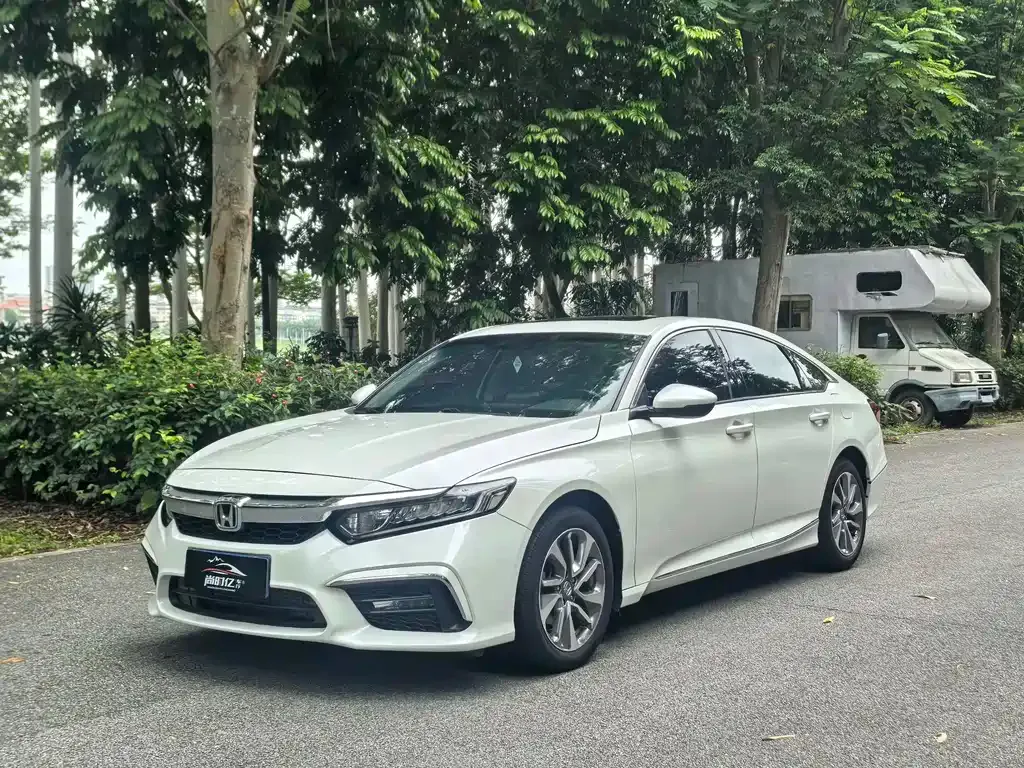Honda Inspire — фото 1
