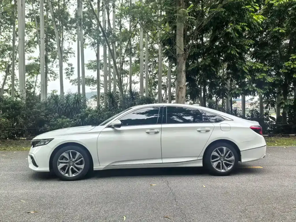 Honda Inspire — фото 4