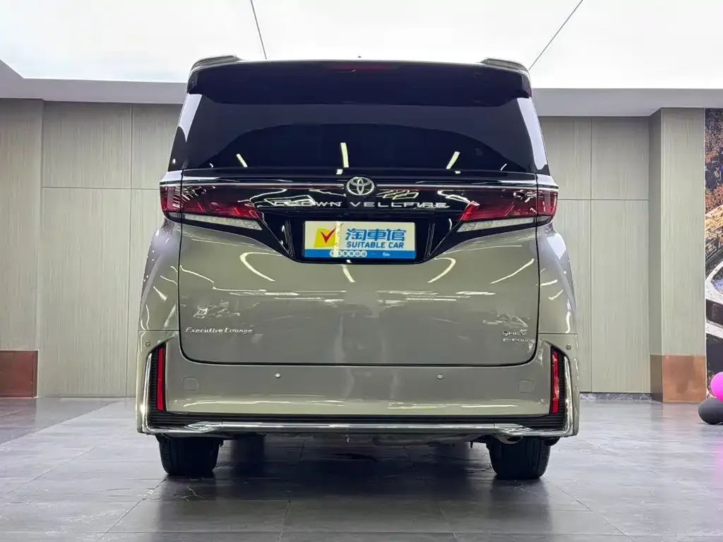 Toyota Vellfire — фото 5