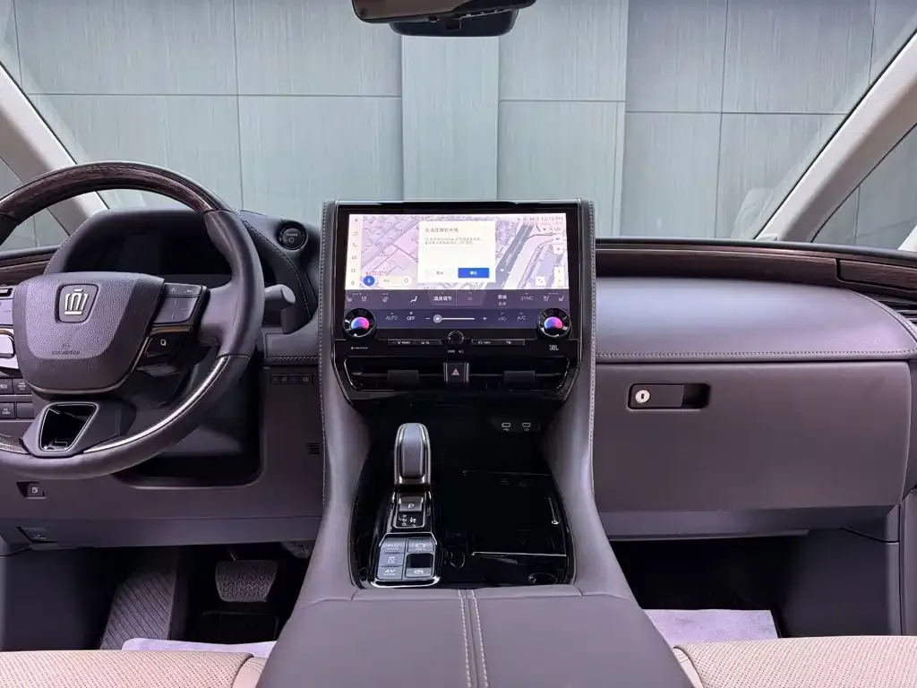 Toyota Vellfire — фото 9