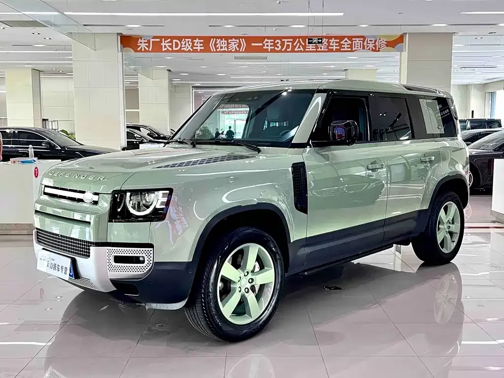 Land Rover Defender — фото 1
