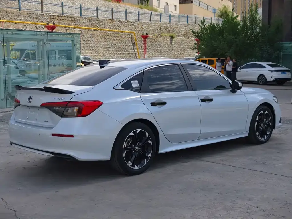Honda Civic — фото 9