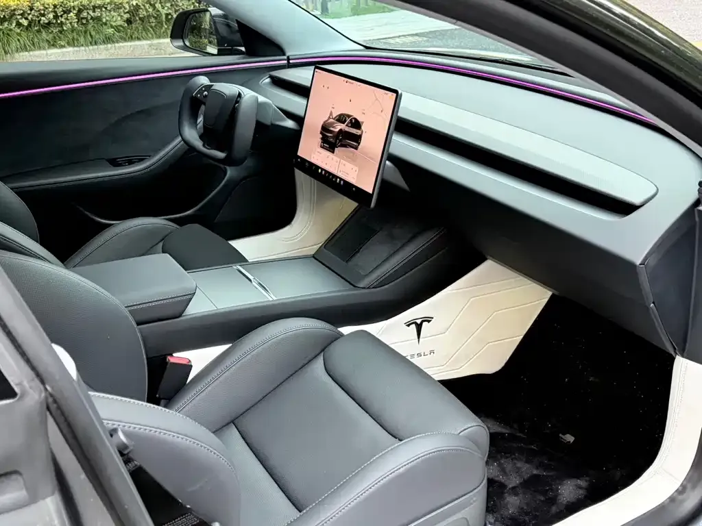 Tesla Model 3 — фото 4