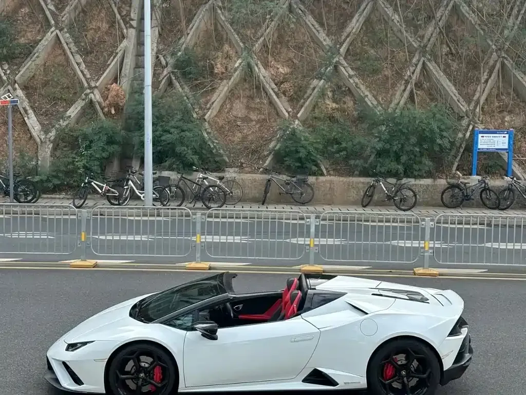 Lamborghini Huracan — фото 7
