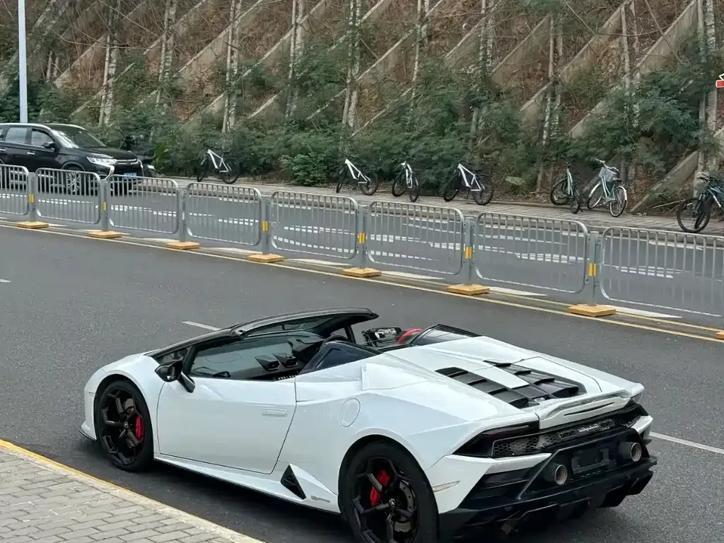 Lamborghini Huracan — фото 3