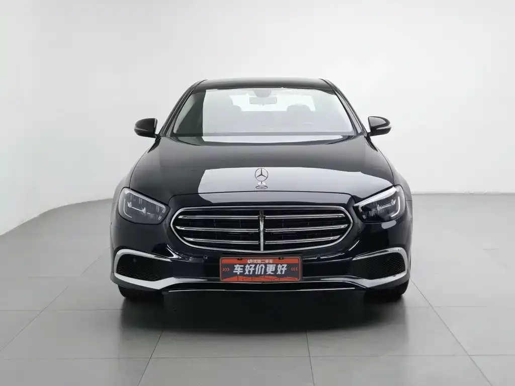 Mercedes-Benz E-Class — фото 2