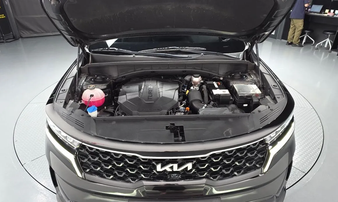 Kia Sorento — фото 9