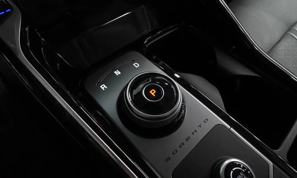 Kia Sorento — фото 4