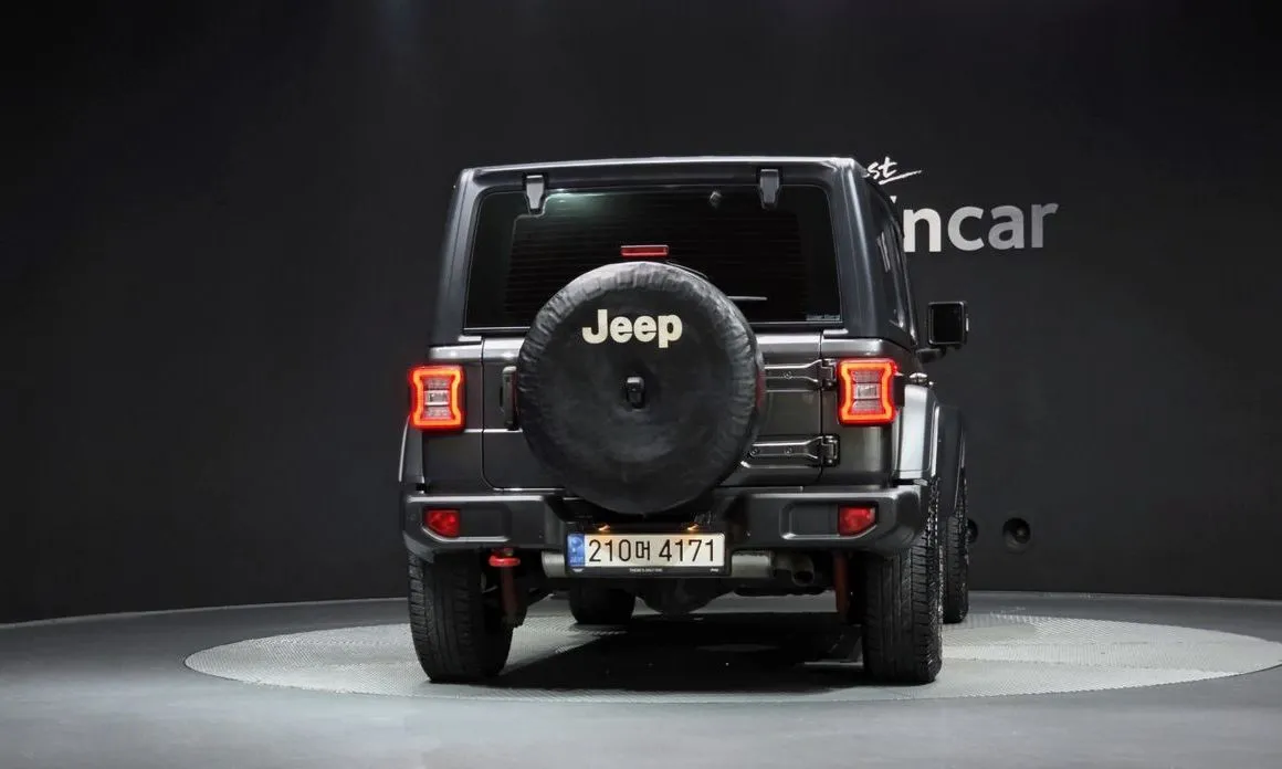 Jeep Wrangler — фото 9