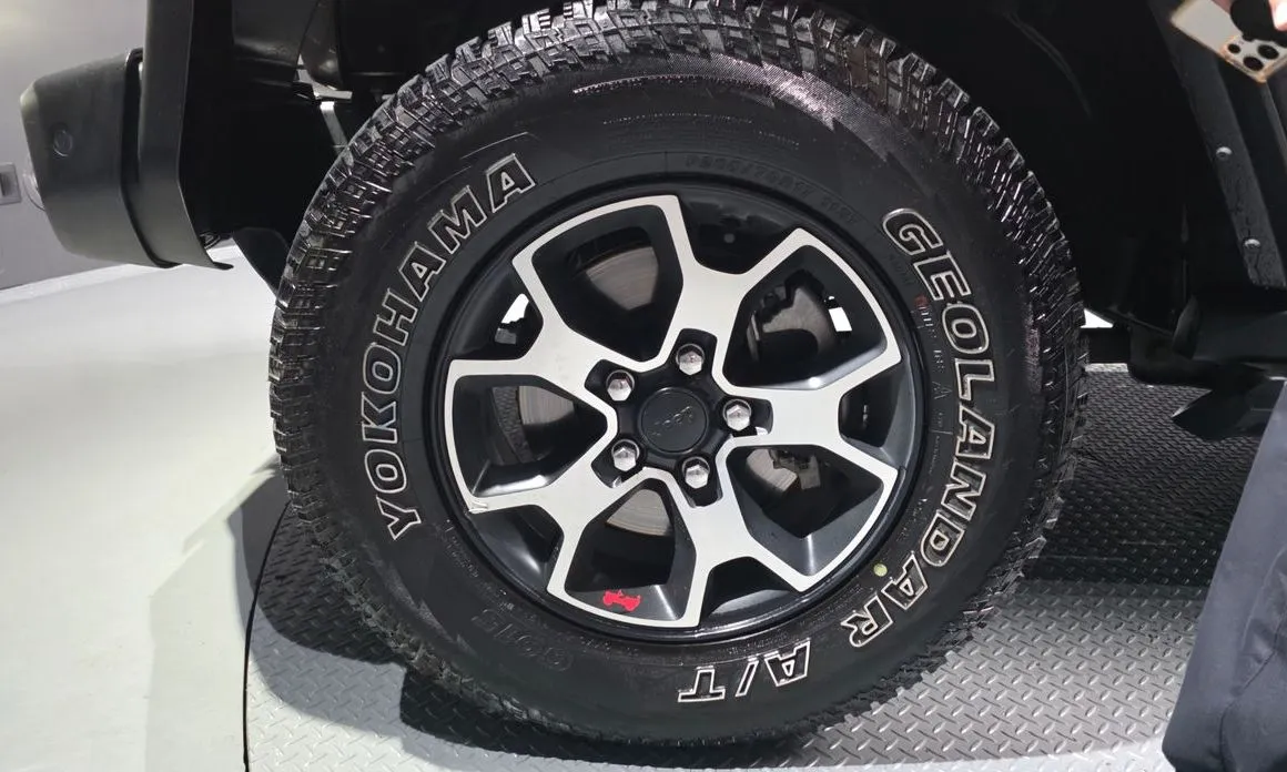 Jeep Wrangler — фото 2