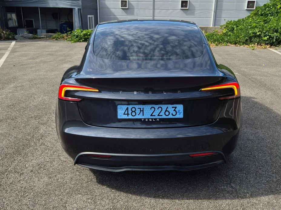 Tesla Model 3 — фото 10