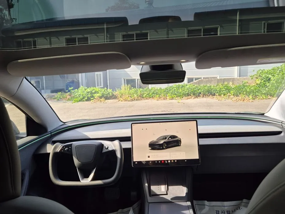 Tesla Model 3 — фото 3
