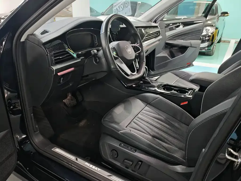 Volkswagen Passat — фото 7