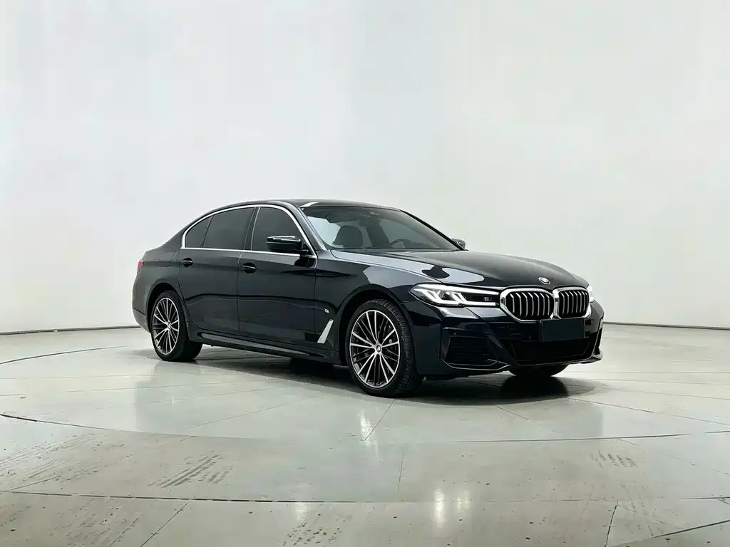 BMW 5 Series — фото 2