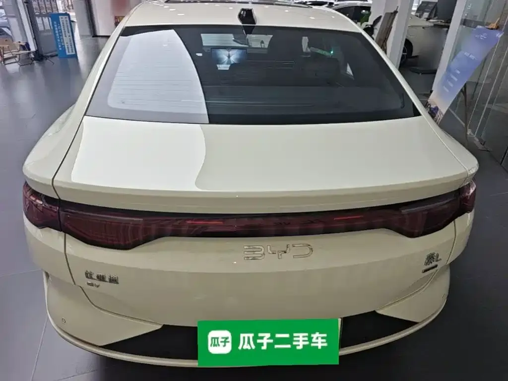 BYD Qin L — фото 8