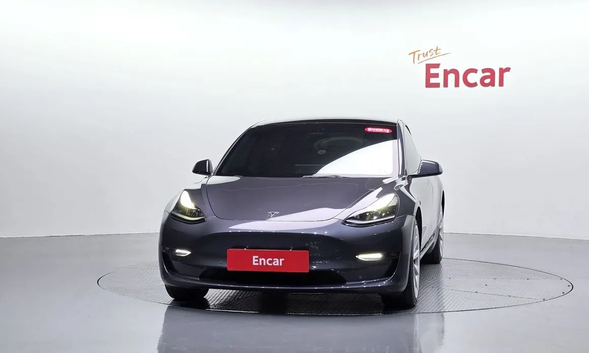 Tesla Model 3 — фото 3