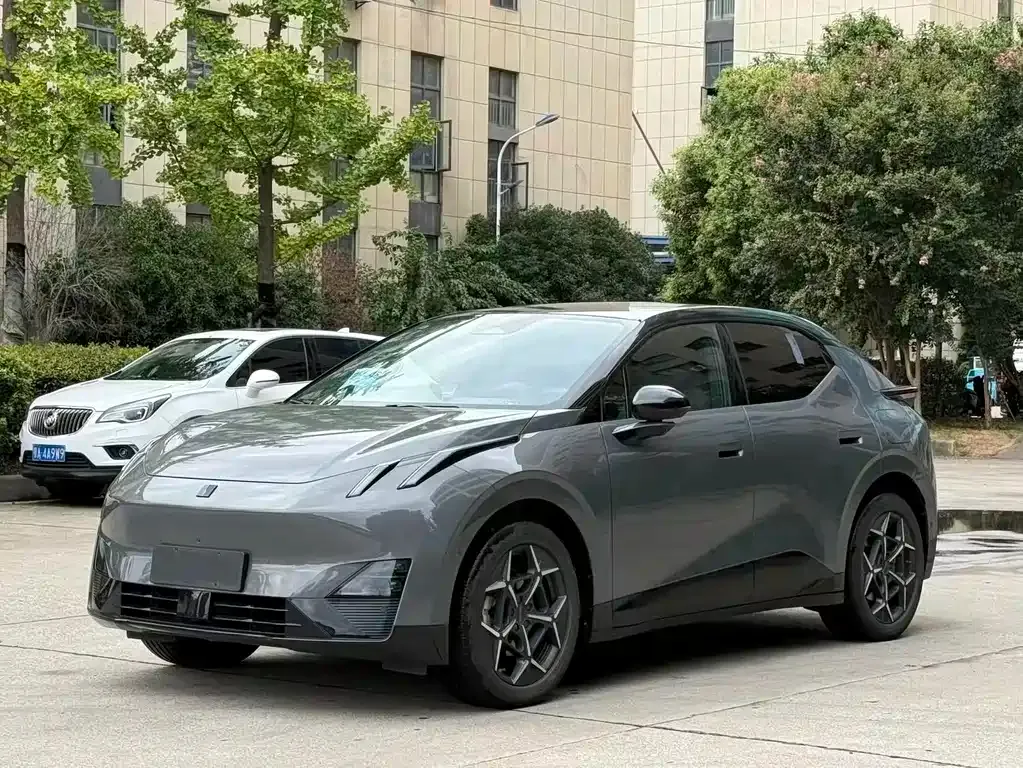Lynk & Co Z20 — фото 1