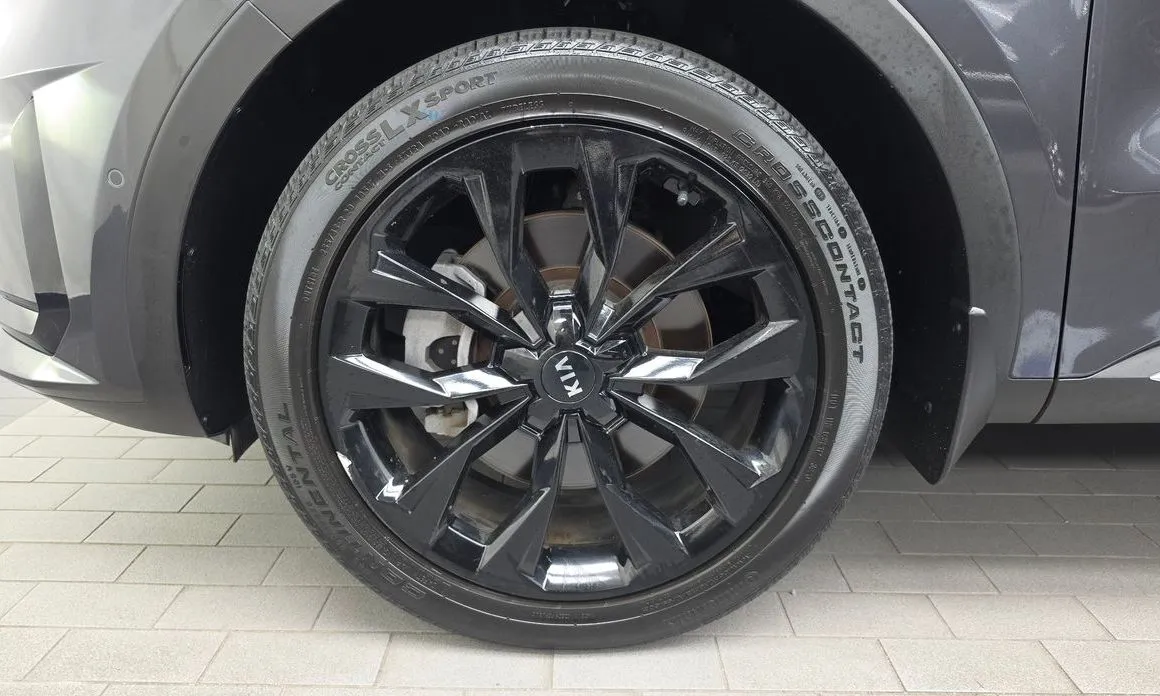 Kia Sorento — фото 7