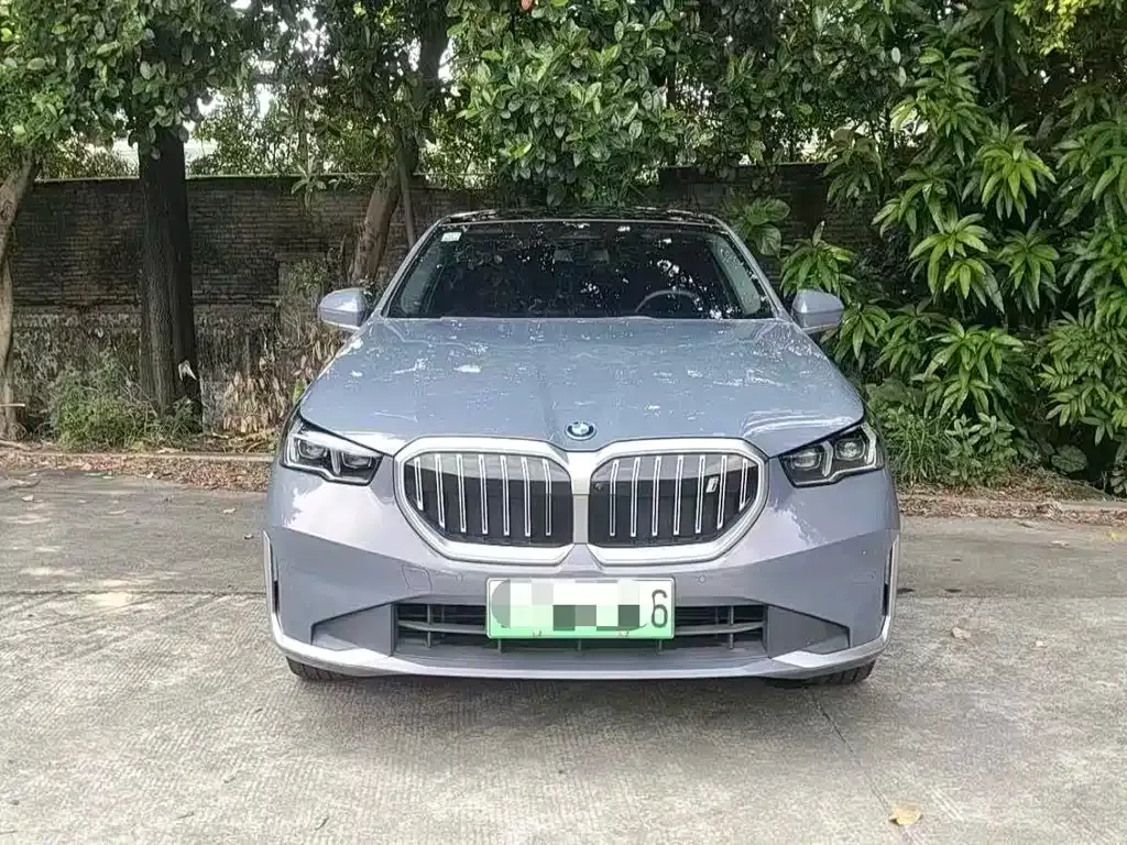 BMW i5 — фото 10