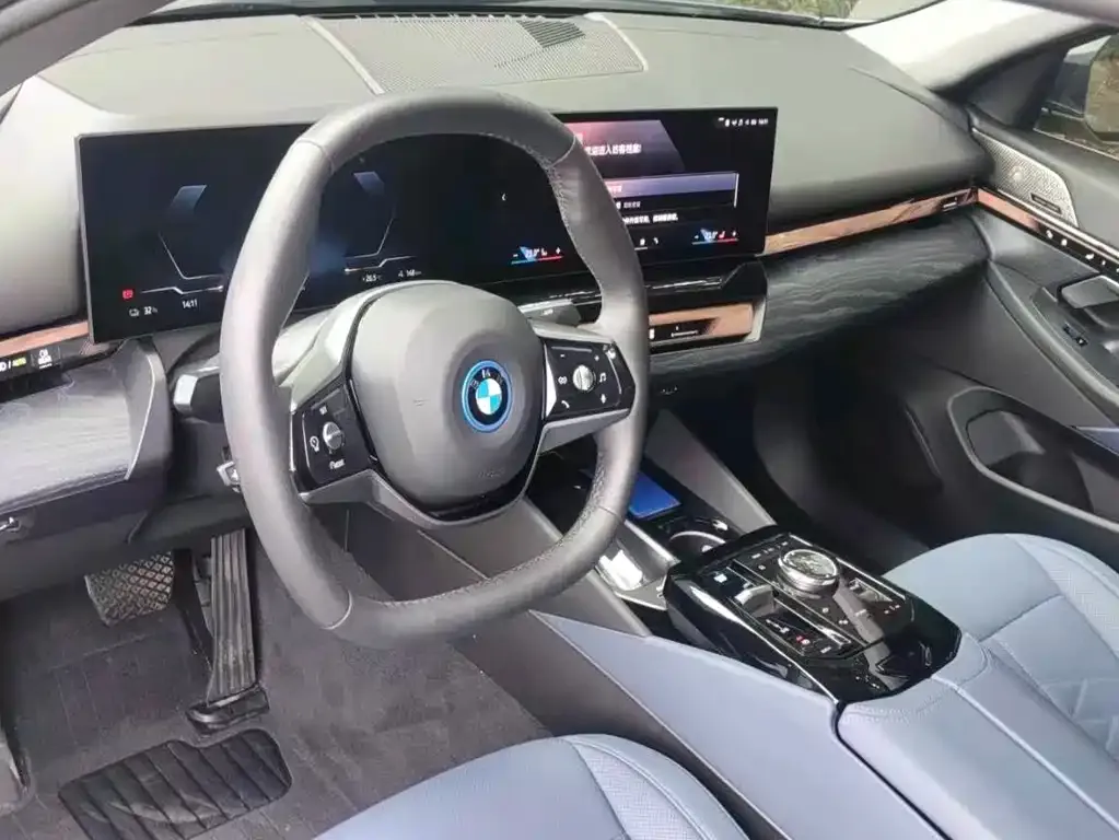 BMW i5 — фото 4