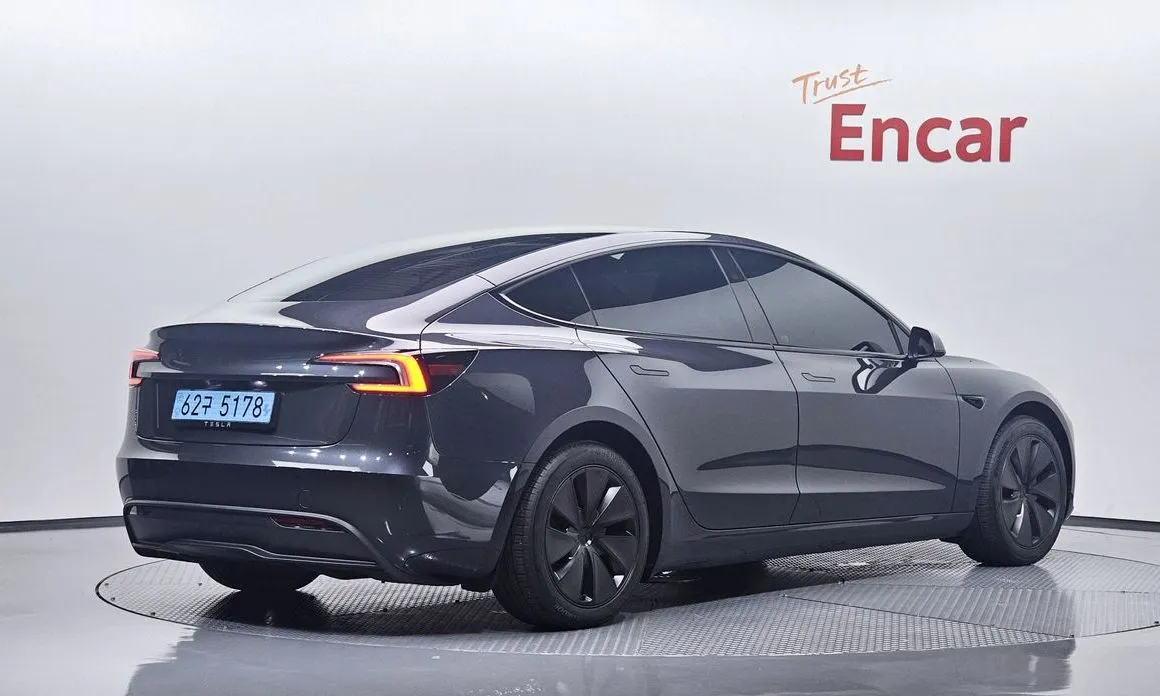 Tesla Model 3 — фото 2
