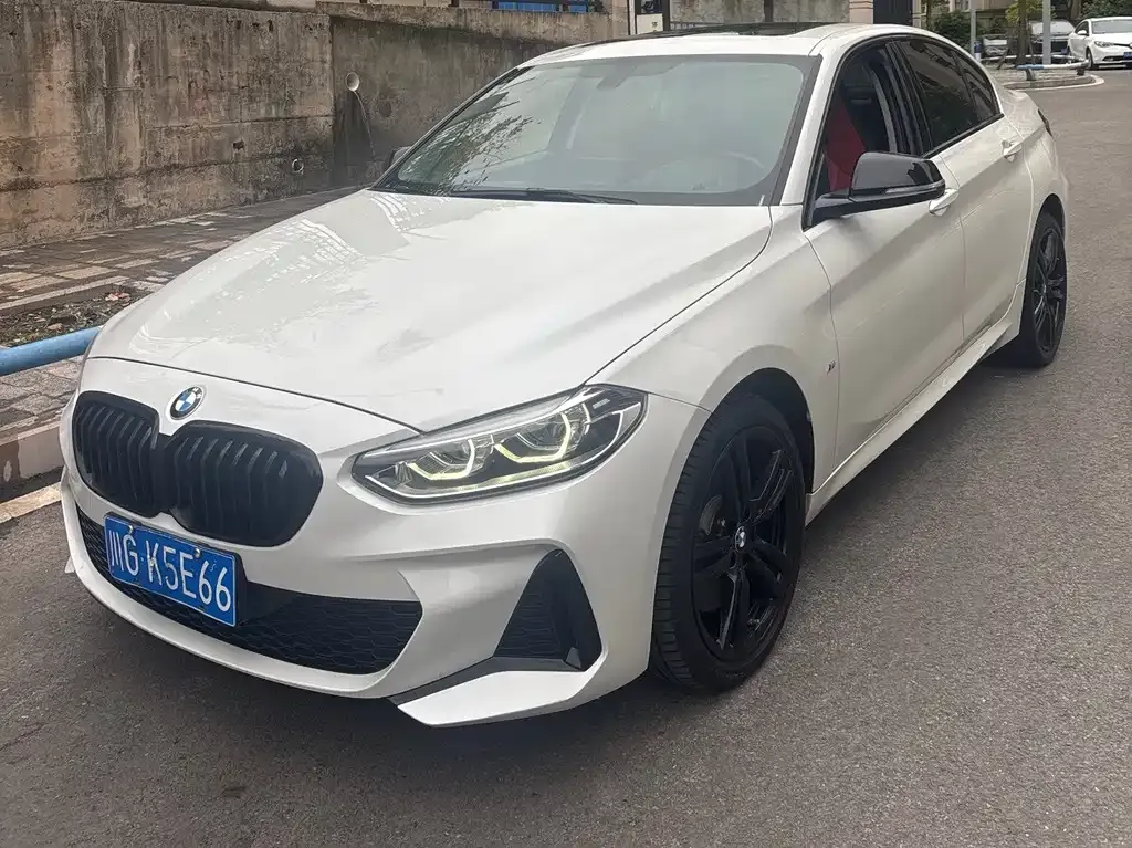 BMW 1 Series — фото 1