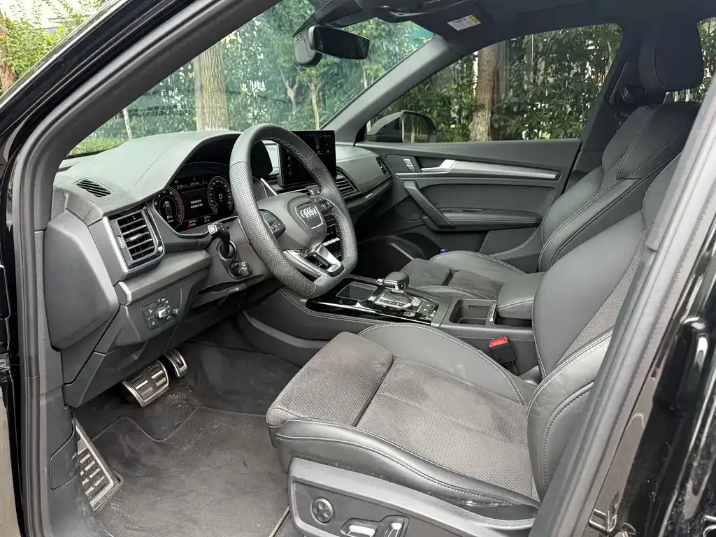 Audi Q5L Sportback — фото 3