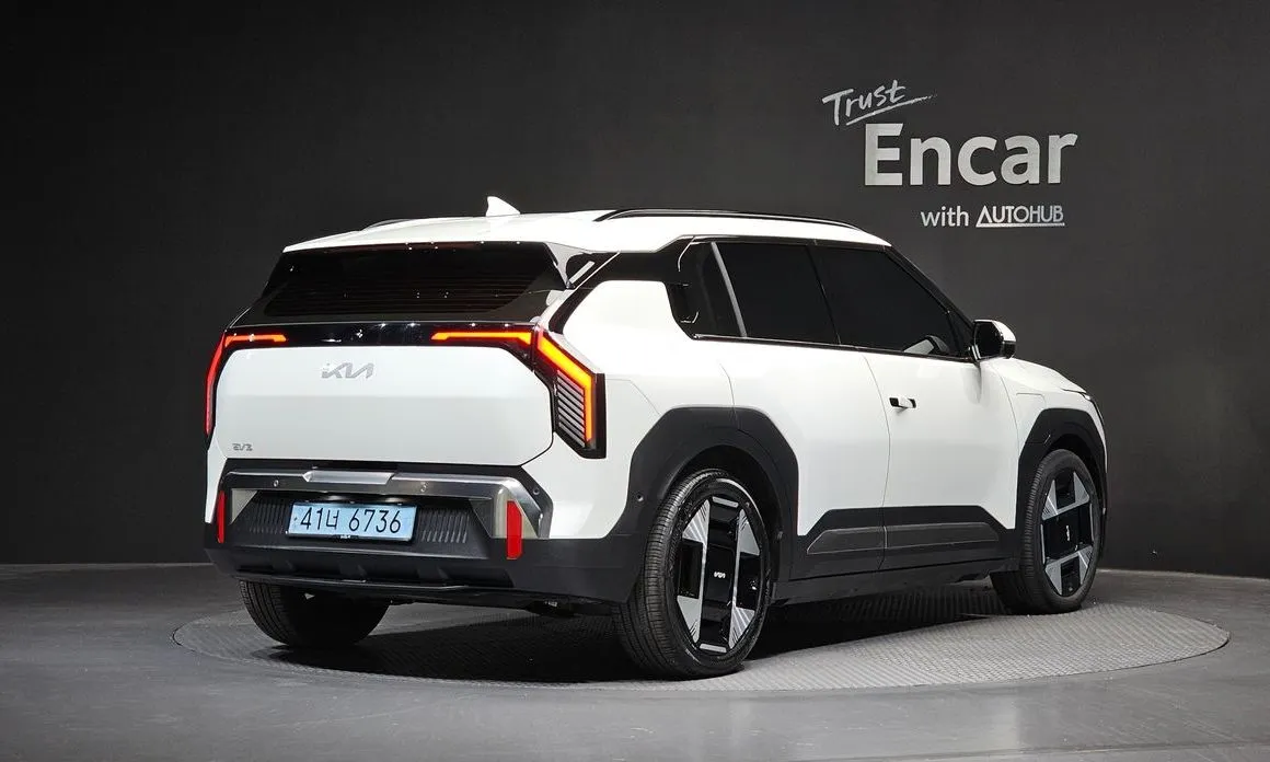 Kia EV3 — фото 8