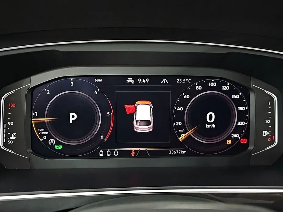 Volkswagen Tiguan — фото 10