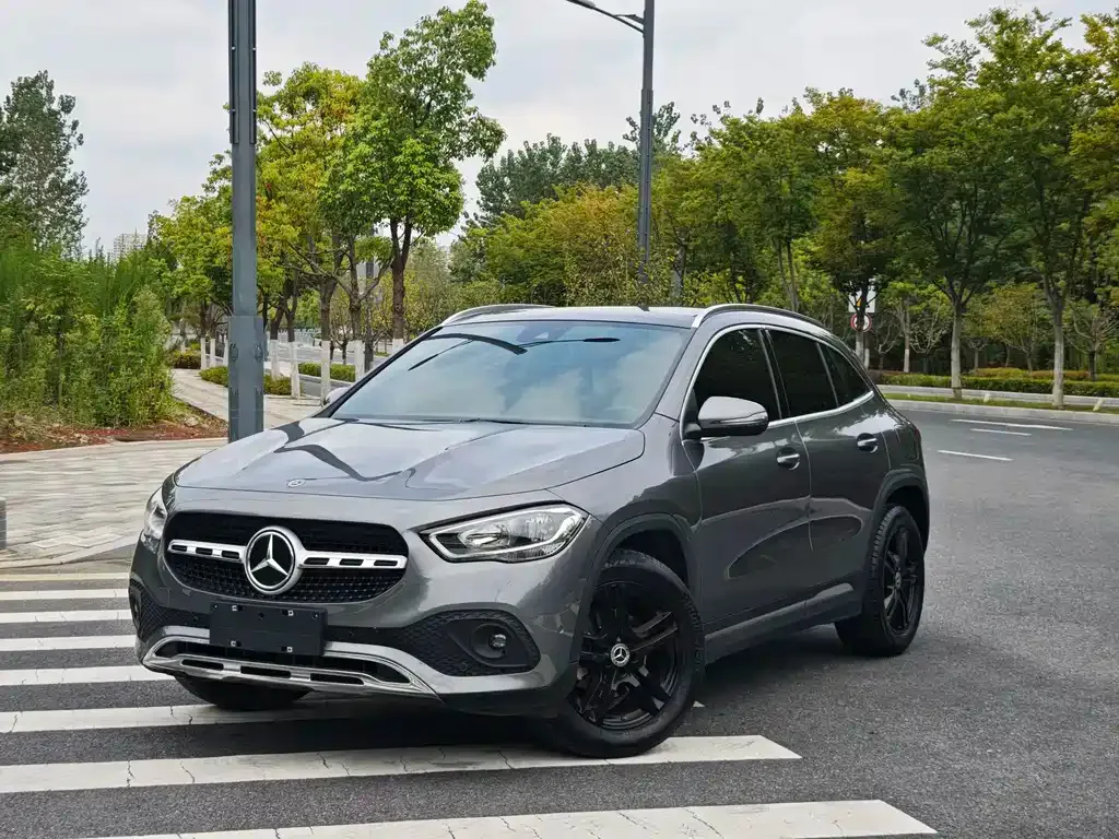 Mercedes-Benz GLA — фото 1