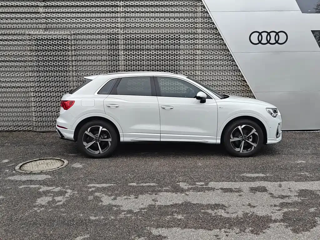 Audi Q3 — фото 8