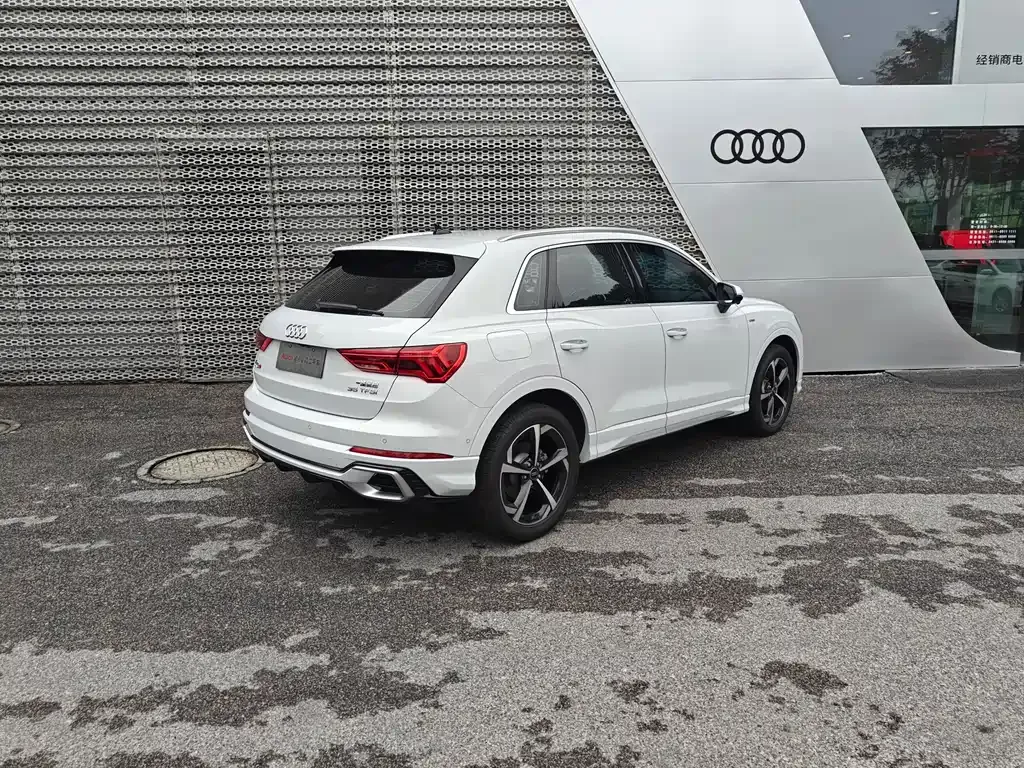 Audi Q3 — фото 6