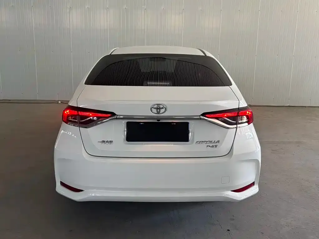 Toyota Corolla — фото 3