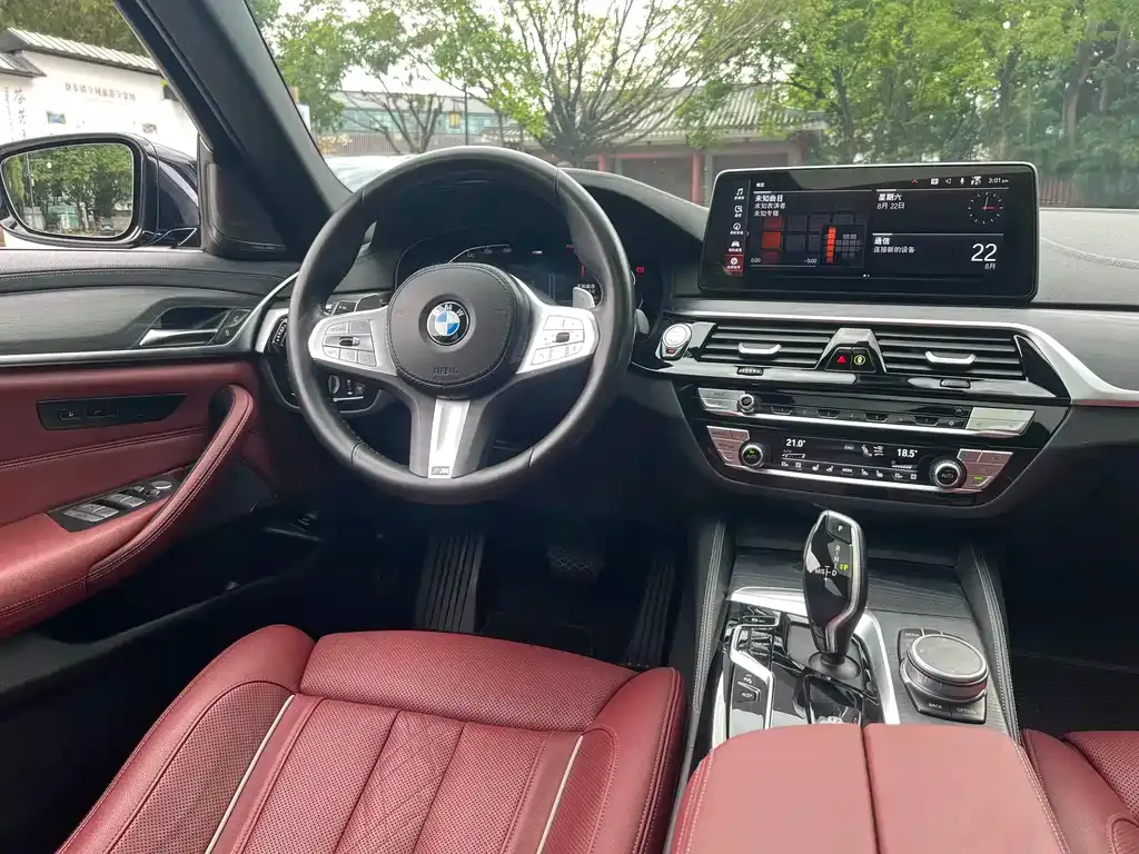 BMW 5 Series — фото 10
