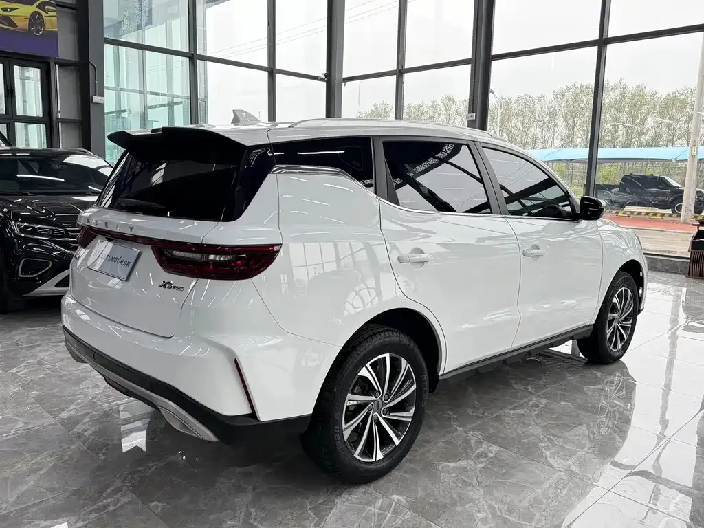 Geely Vision X6 — фото 8