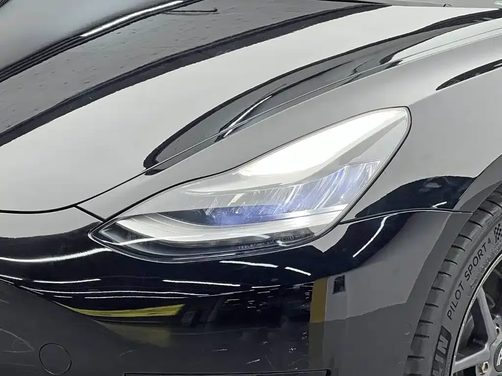 Tesla Model 3 — фото 6