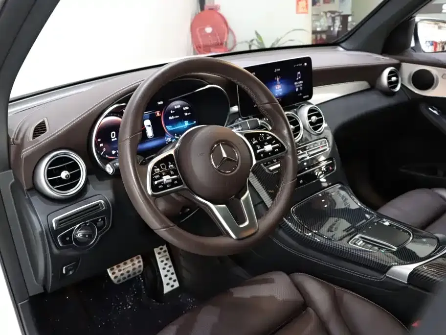 Mercedes-Benz GLC — фото 10