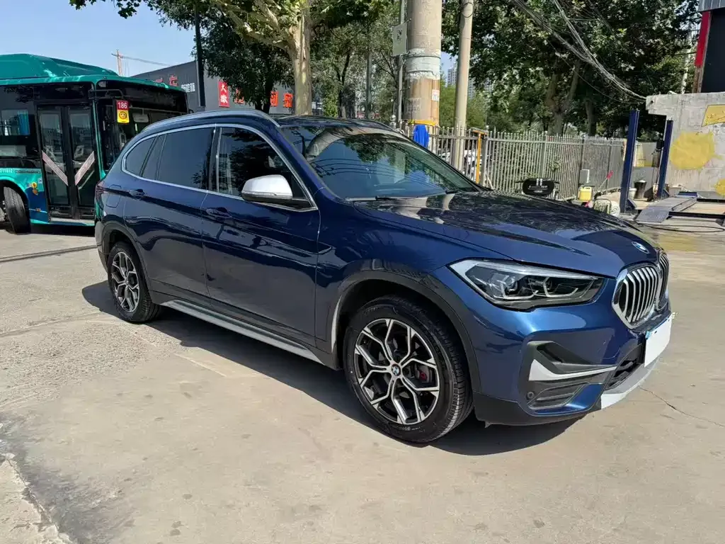 BMW X1 — фото 8
